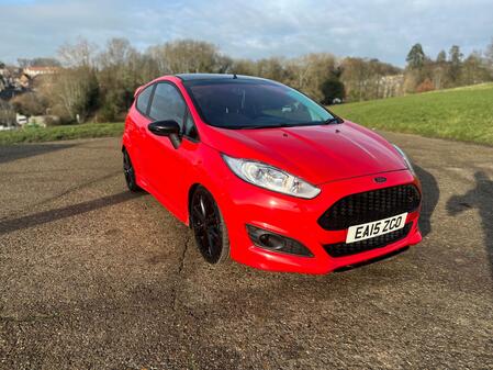 FORD FIESTA 1.0 T EcoBoost Zetec S Red Edition